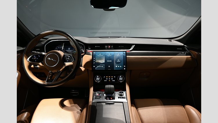 2023 Begagnad Jaguar F-Pace Portofino Blue AWD P460e SE - leasebar till företag