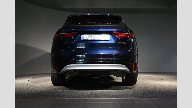 2023 Begagnad Jaguar F-Pace Portofino Blue AWD P460e SE - leasebar till företag