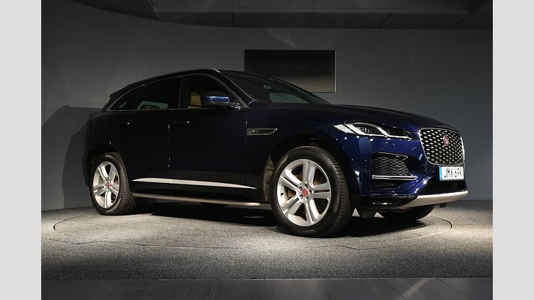 2023 Begagnad Jaguar F-Pace Portofino Blue AWD P460e SE - leasebar till företag