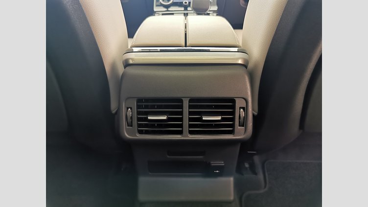 2022 認定中古車 Land Rover Range Rover Velar Charente Grey 2.0 litre i4P オーリックエディション　P250