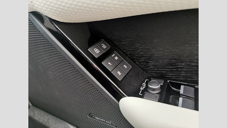 2022 認定中古車 Land Rover Range Rover Velar Charente Grey 2.0 litre i4P オーリックエディション　P250