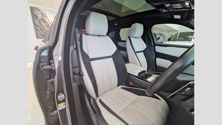 2022 認定中古車 Land Rover Range Rover Velar Charente Grey 2.0 litre i4P オーリックエディション　P250