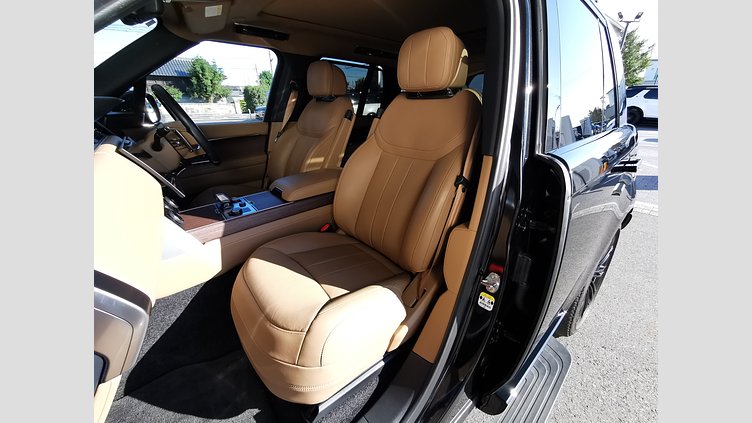 2023 認定中古車 Land Rover Range Rover サントリーニブラック D300 AWD MHEV（AT） スタンダードホイールベース AUTOBIOGRAPHY