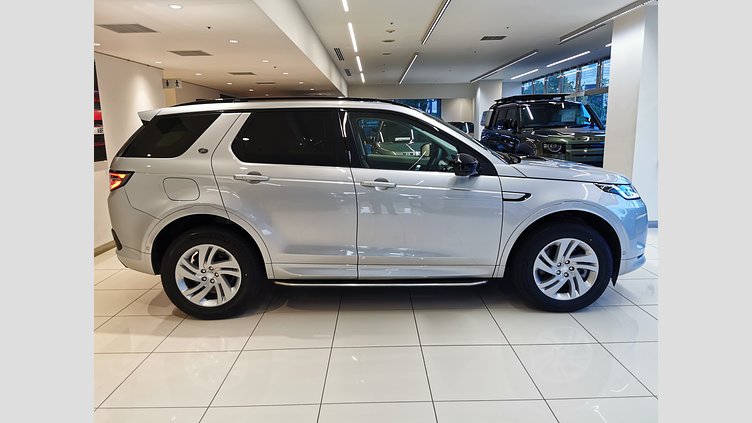 2025 認定中古車 Land Rover Discovery Sport ハクバシルバー D200マイルドハイブリッド（ディーゼル） 標準ホイール S