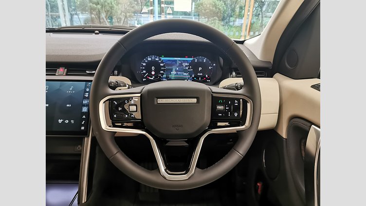 2025 認定中古車 Land Rover Discovery Sport ハクバシルバー D200マイルドハイブリッド（ディーゼル） 標準ホイール S