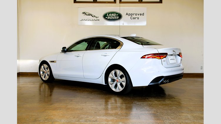 2020 認定中古車 Jaguar XE Yulong White 2.0 litre i4D Diesel S