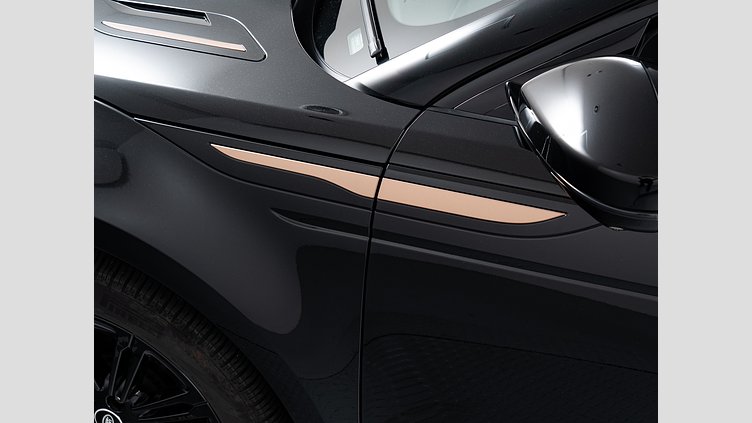 2024 認定中古車 Land Rover Range Rover Evoque サントリーニブラック プラグインハイブリッド（ガソリン） Standard Wheelbase DYNAMIC HSE
