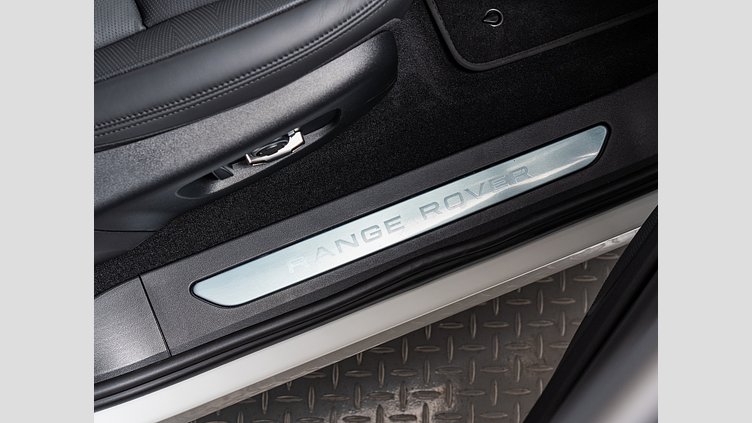 2024 認定中古車 Land Rover Range Rover Evoque フジホワイト プラグインハイブリッド（ガソリン） Standard Wheelbase DYNAMIC HSE
