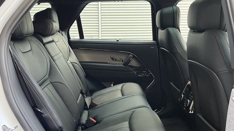 2026 新車 Land Rover Range Rover Sport (1AA) 富士白　Fuji White P400 Petrol Mild Hybrid 標準軸距 S