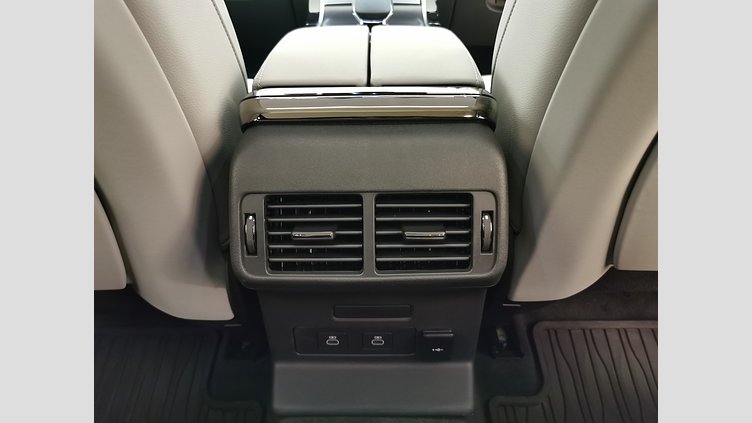 2025 認定中古車 Land Rover Range Rover Velar カルパチアングレイ P400eプラグインハイブリッド（ガソリン） スタンダードホイールベース Dynamic SE