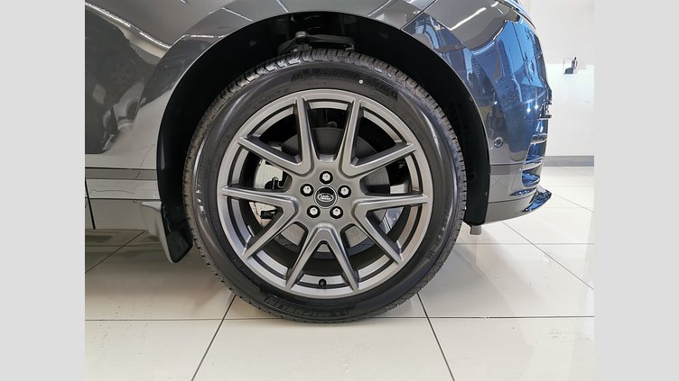 2025 認定中古車 Land Rover Range Rover Velar カルパチアングレイ P400eプラグインハイブリッド（ガソリン） スタンダードホイールベース Dynamic SE