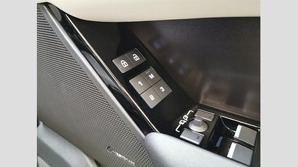 Range Rover Velar 29