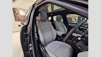 Range Rover Velar 17