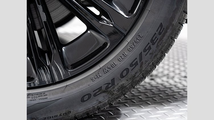 2024 認定中古車 Land Rover Range Rover Evoque サントリーニブラック プラグインハイブリッド（ガソリン） Standard Wheelbase DYNAMIC HSE