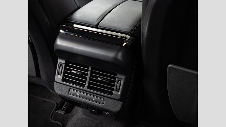 2024 認定中古車 Land Rover Range Rover Evoque サントリーニブラック プラグインハイブリッド（ガソリン） Standard Wheelbase DYNAMIC HSE