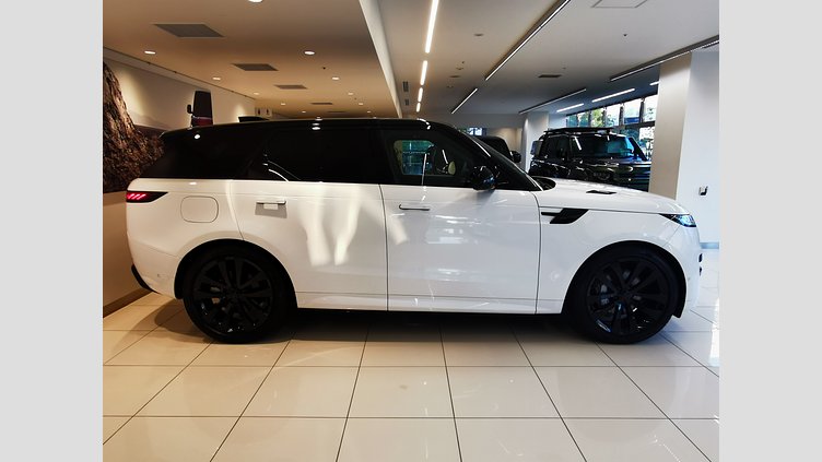 2025 認定中古車 Land Rover Range Rover Sport オストゥーニパールホワイト D300マイルドハイブリッド SWB Dynamic HSE