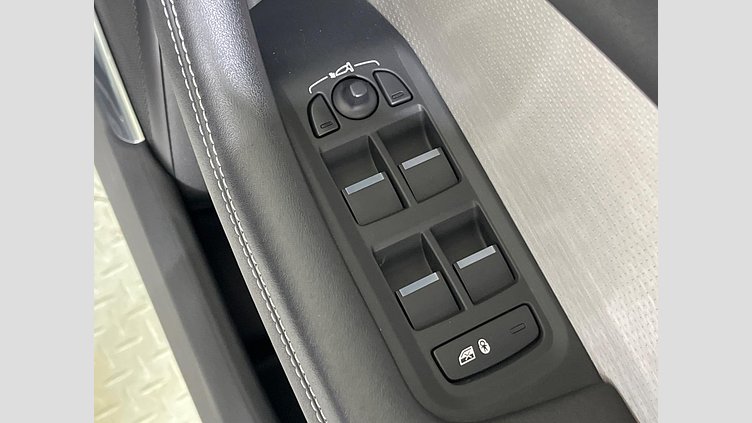 2021 認定中古車 Jaguar I-Pace サントリーニブラック EV400 HSE
