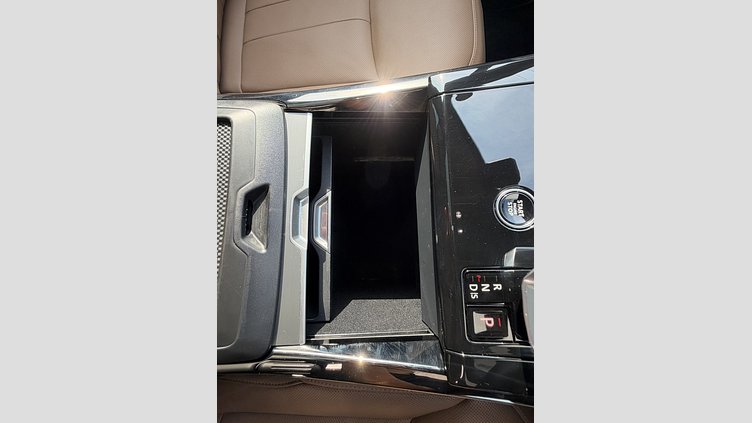 2024 認定中古車 Land Rover Range Rover Sport サントリーニブラック D300マイルドハイブリッド スタンダードホイールベース Dynamic HSE