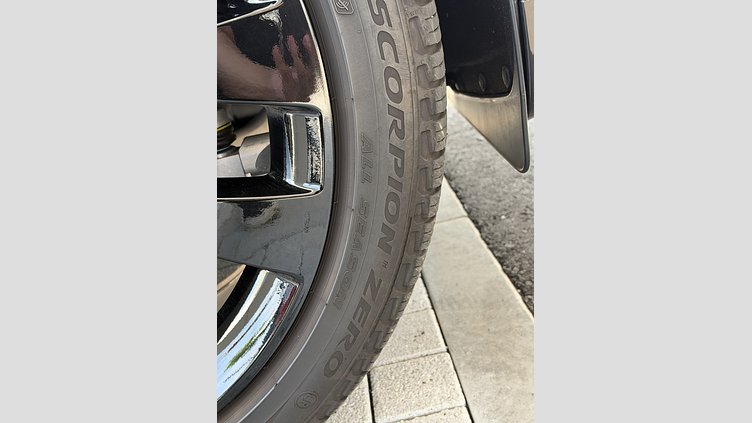 2024 認定中古車 Land Rover Range Rover Sport サントリーニブラック D300マイルドハイブリッド スタンダードホイールベース Dynamic HSE