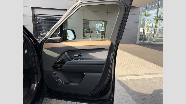 2024 認定中古車 Land Rover Range Rover Sport サントリーニブラック D300マイルドハイブリッド スタンダードホイールベース Dynamic HSE