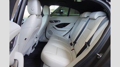 I-Pace 4