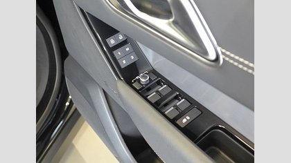 Range Rover Velar 20