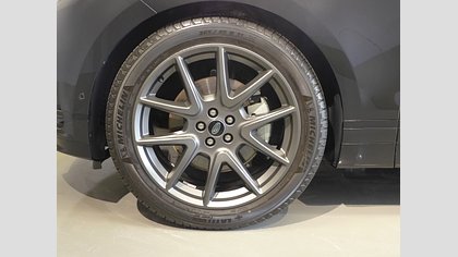 Range Rover Velar 64