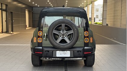 Defender 110 3