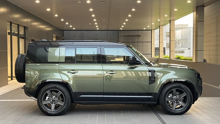 2026 新車 Land Rover Defender 110 (1LQ) Woolstone Green 伍爾斯通綠 D250  輕油電混合 X-Dynamic SE