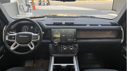 Defender 110 6