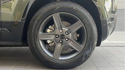 Defender 110 5