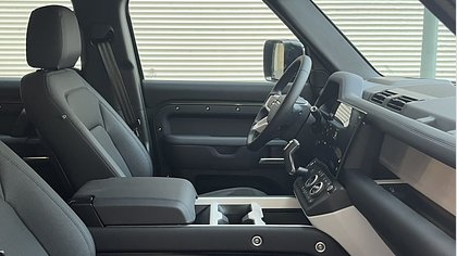 Defender 110 7