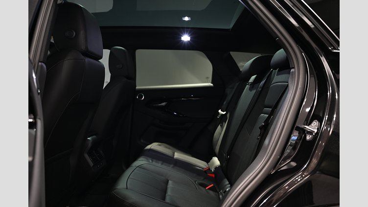 2026 Begagnad Land Rover Range Rover Evoque Santorini Black AWD P270e Dynamic SE *993.100:- ord pris* / SoV hjul
