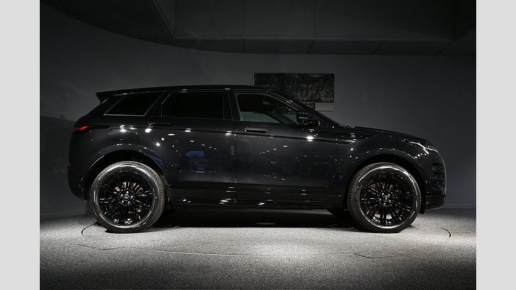 2026 Begagnad Land Rover Range Rover Evoque Santorini Black AWD P270e Dynamic SE *993.100:- ord pris* / SoV hjul