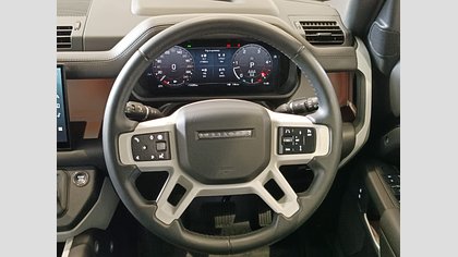 Defender 110 11