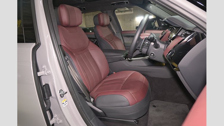 2024 認定中古車 Land Rover Range Rover Sport ボラスコグレイ P550eプラグインハイブリッド（ガソリン） スタンダードホイールベース Autobiography