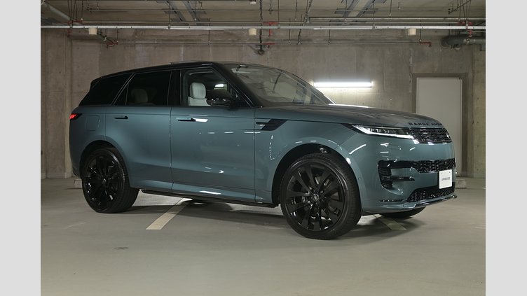 2023 認定中古車 Land Rover Range Rover Sport ジオラグリーン 3.0リッター6気筒400PSターボチャージドガソリンMHEV（オートマチック） FIRST EDITION