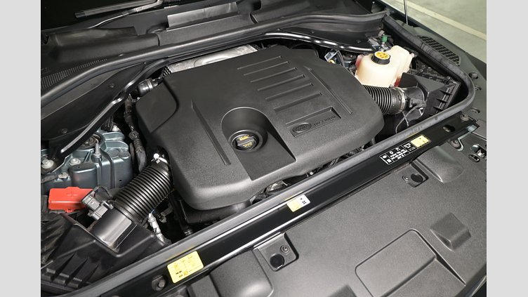 2024 認定中古車 Land Rover Range Rover Sport ジオラグリーン P550eプラグインハイブリッド（ガソリン） スタンダードホイールベース Dynamic SE