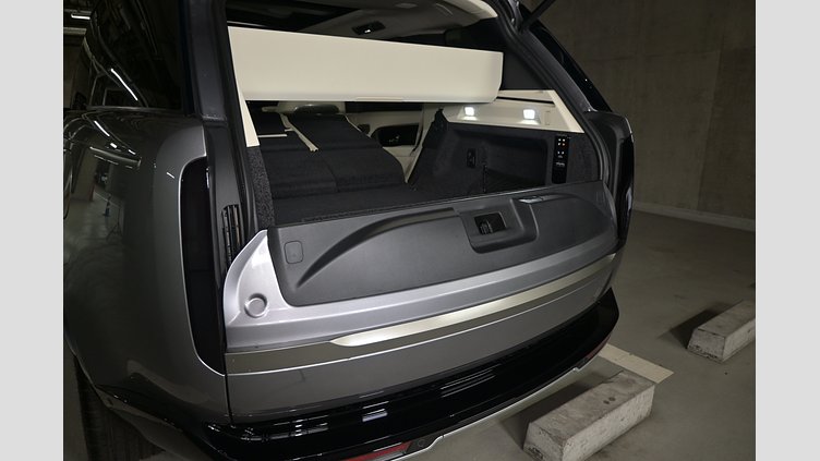 2024 認定中古車 Land Rover Range Rover アイガーグレイ P550 AWD PHEV（AT） スタンダードホイールベース Autobiography