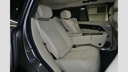 Range Rover 23