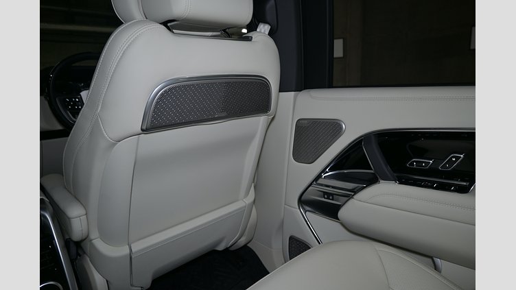 2024 認定中古車 Land Rover Range Rover アイガーグレイ P550 AWD PHEV（AT） スタンダードホイールベース Autobiography