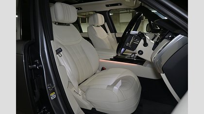 Range Rover 22