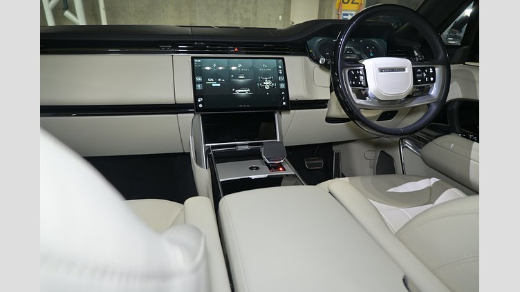 2024 認定中古車 Land Rover Range Rover アイガーグレイ P550 AWD PHEV（AT） スタンダードホイールベース Autobiography