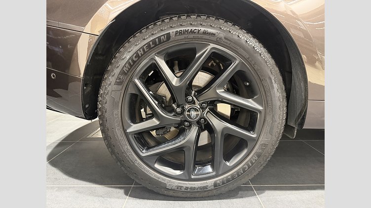 2025 認定中古車 Land Rover Range Rover Sport トルマリンブラウン - グロスフィニッシュ P550eプラグインハイブリッド（ガソリン） スタンダードホイールベース Dynamic SE