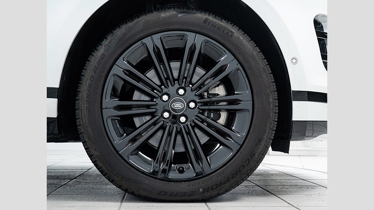 2024 認定中古車 Land Rover Range Rover Evoque フジホワイト プラグインハイブリッド（ガソリン） Dynamic HSE　P300e