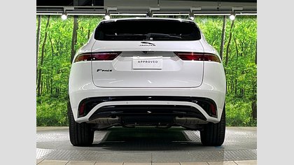 F-Pace 6