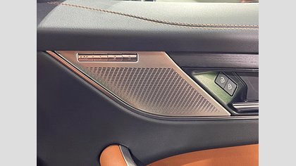 F-Pace 16