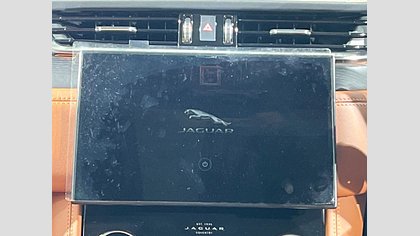F-Pace 38