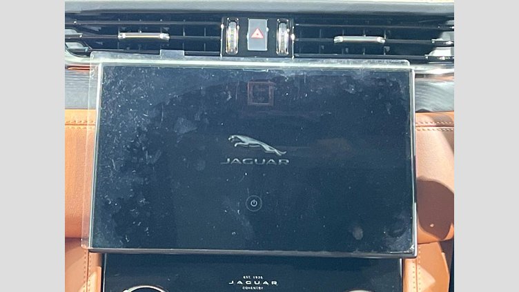 2022 認定中古車 Jaguar F-Pace フジホワイト P250 AWD（オートマチック） R-DYNAMIC BLACK