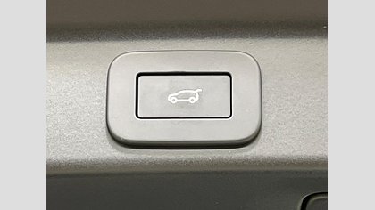 F-Pace 17